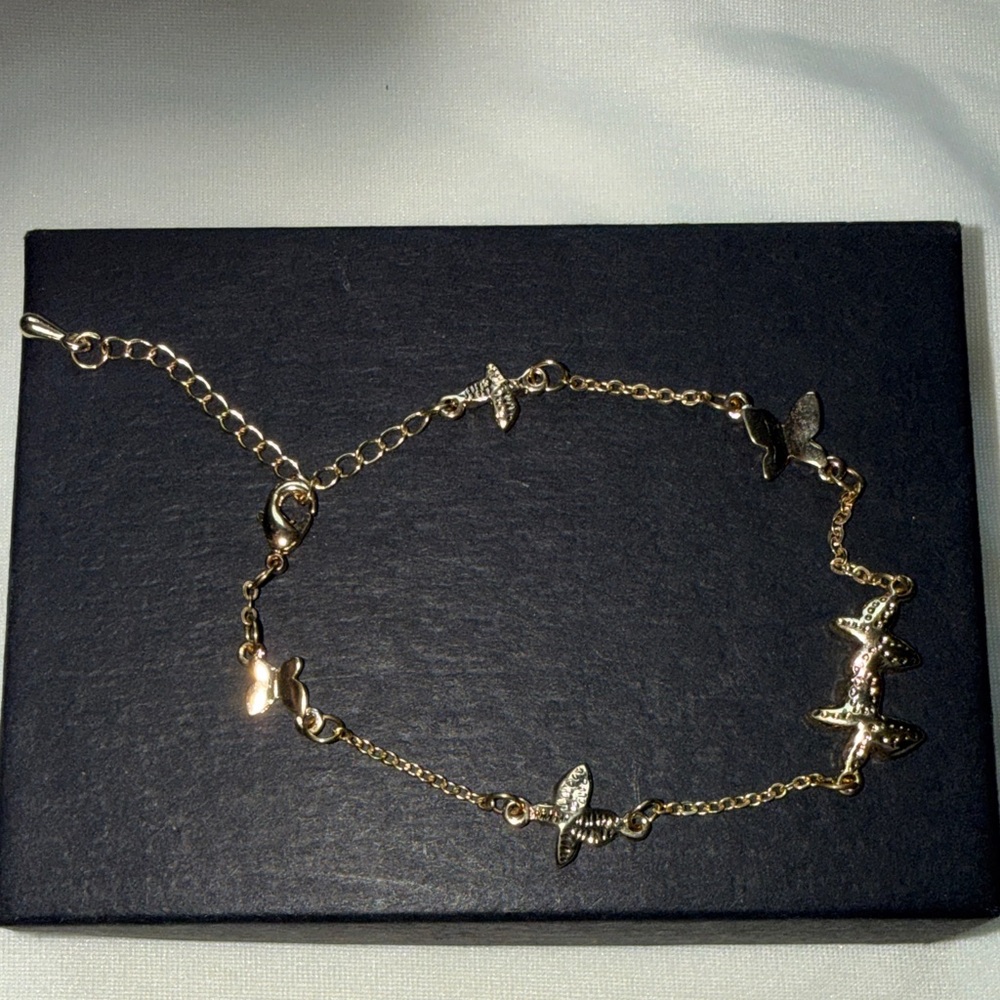 Delicate Gold Butterfly Bracelet